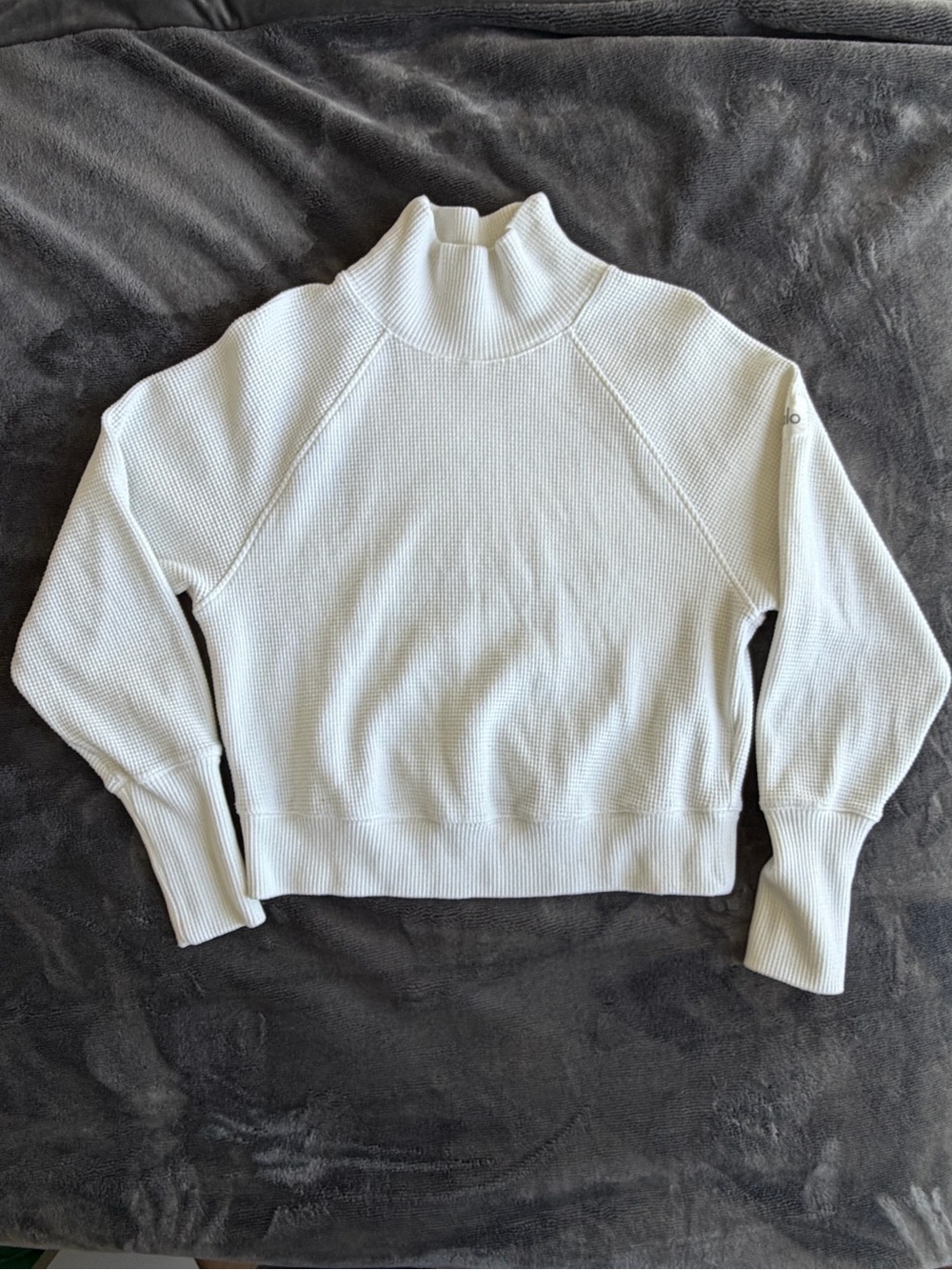 ALO YOGA- Waffle Weekend Escape Mock Neck Long Sleeve